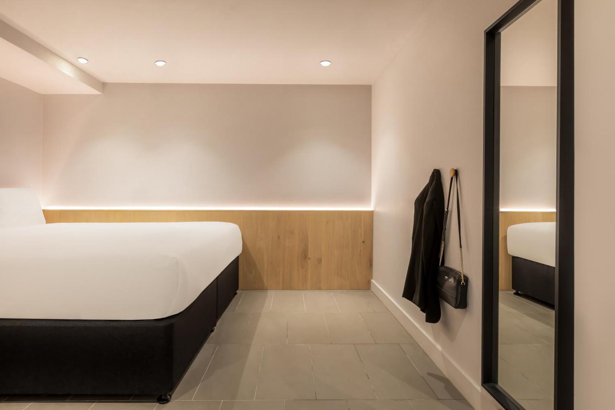 Zedwell Underground Hotel Tottenham Court Rd Λονδίνο Δωμάτιο φωτογραφία